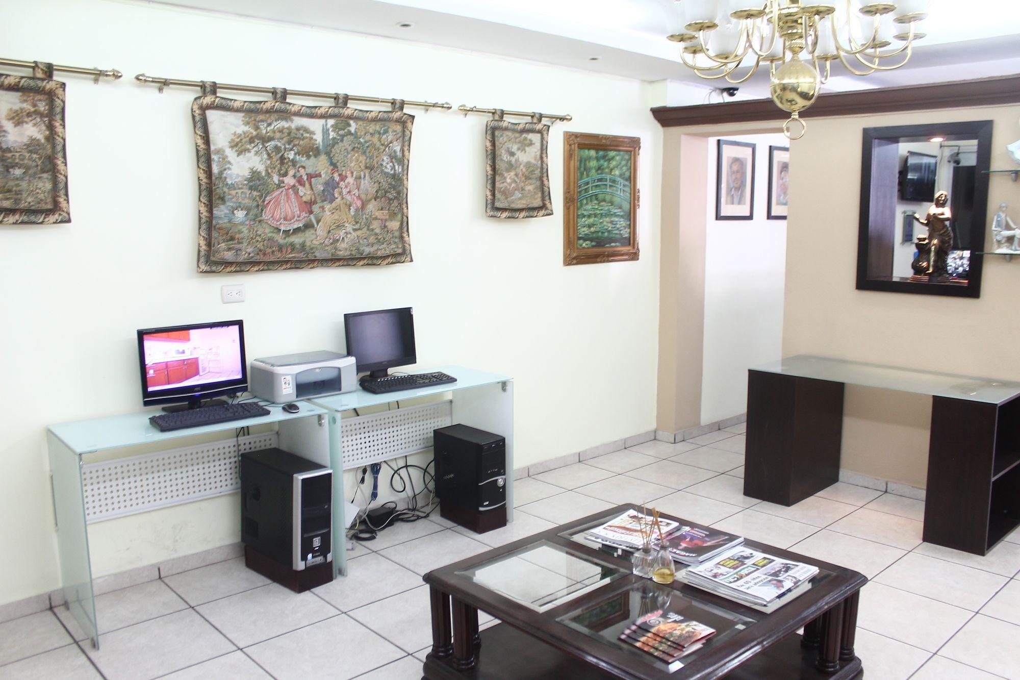 Hotel Rincon Real Suites Durango Exterior foto