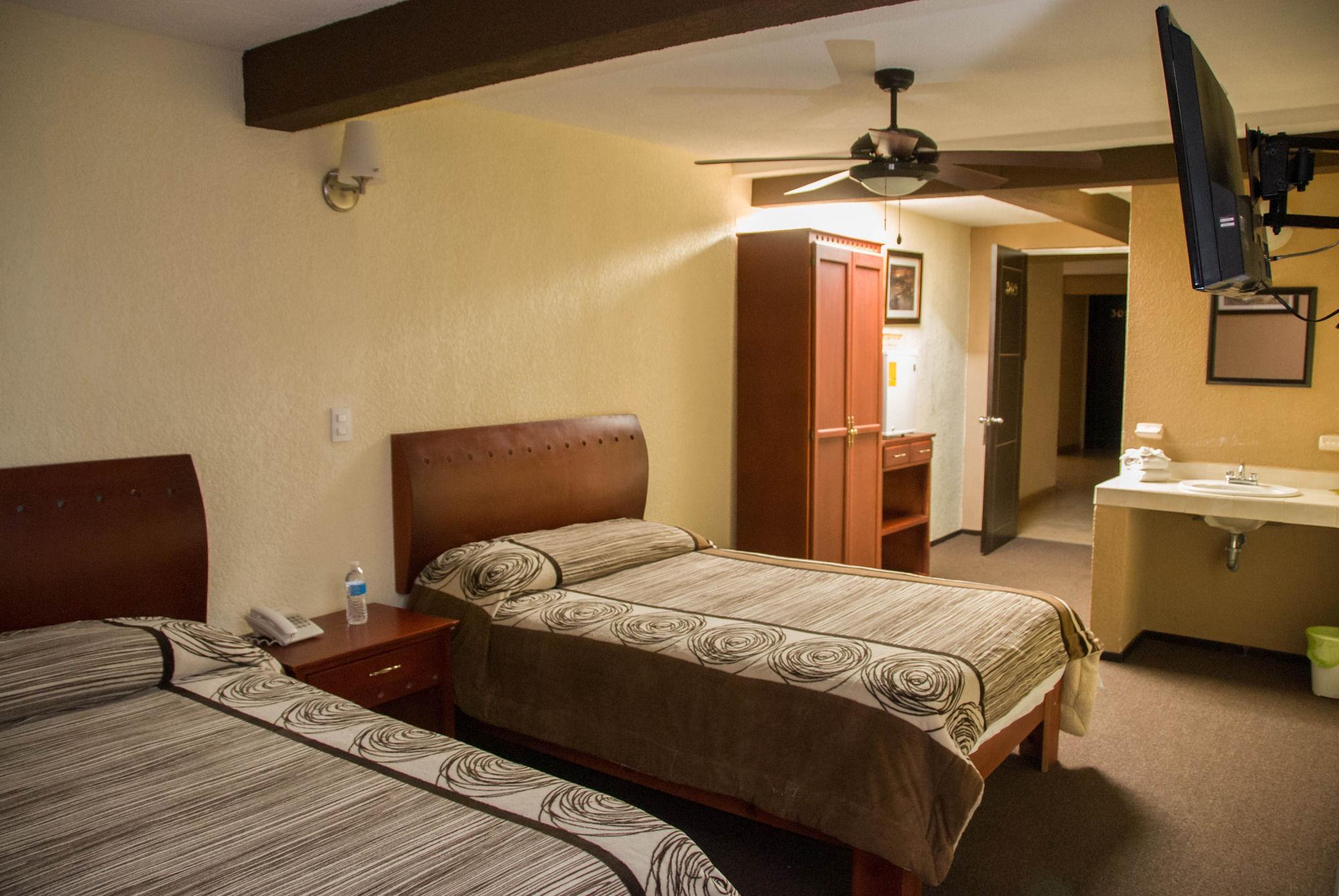 Hotel Rincon Real Suites Durango Exterior foto
