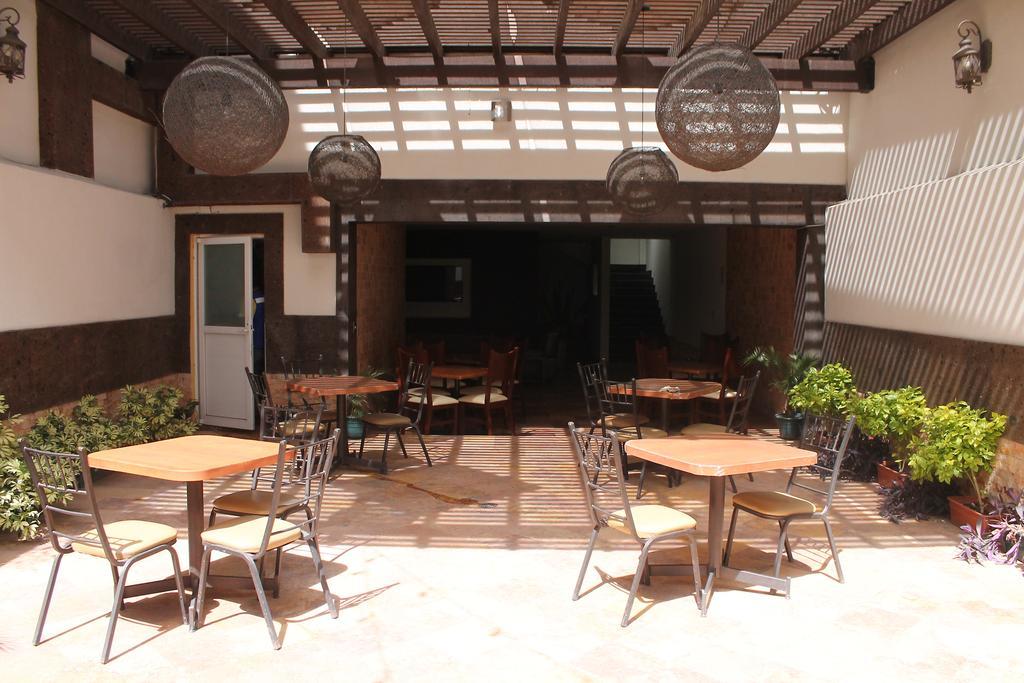 Hotel Rincon Real Suites Durango Exterior foto