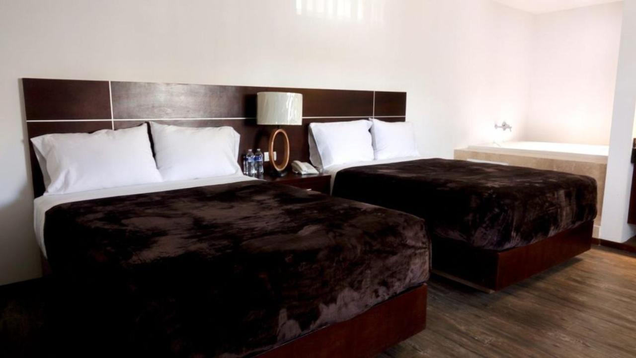 Hotel Rincon Real Suites Durango Exterior foto
